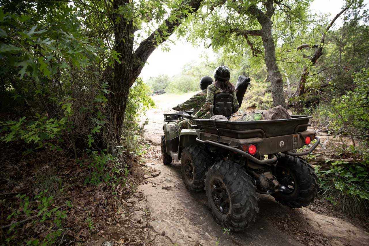 outlander-6x6-dps-450-squadron-green-trail-hunting-rear-view-2.jpg