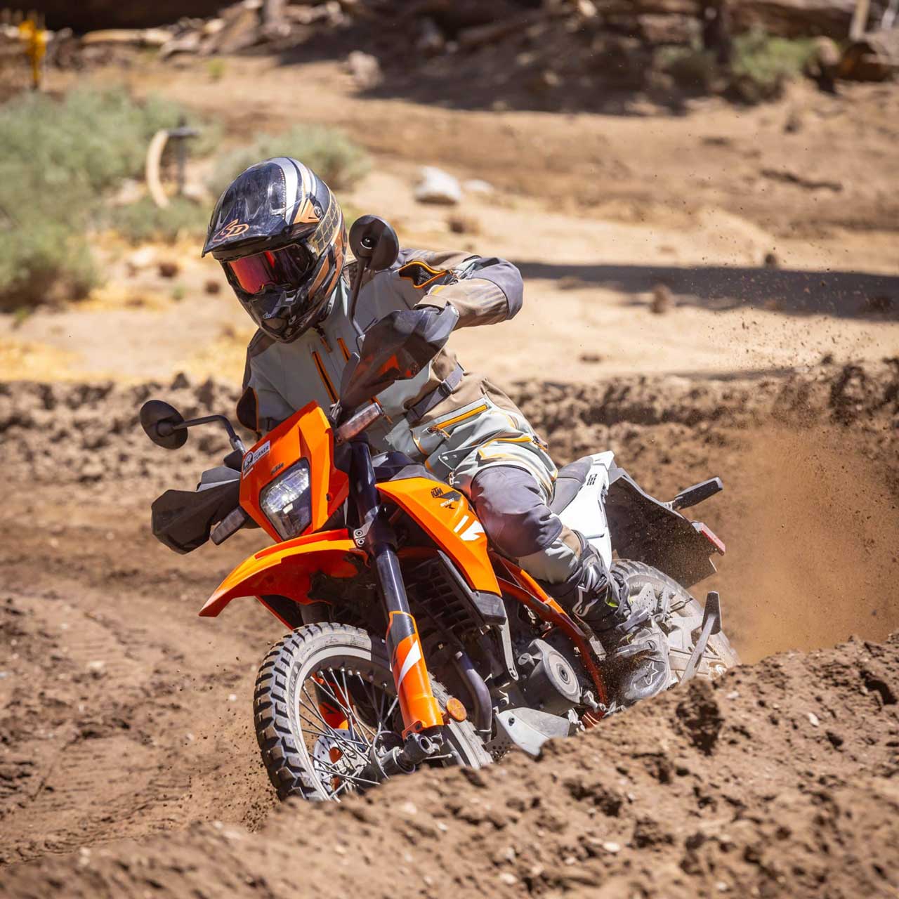 JTurner-KTM390IntroMammoth-Cudby-065-web-scaled.jpg